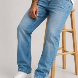 Men's Modern Tapered Fit Stretch Jeans – All-Day Comfort Denim